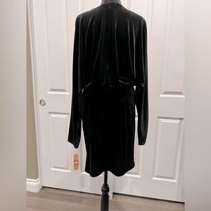 GB Black velvet midi dolmas sleeve plunge neckline XL